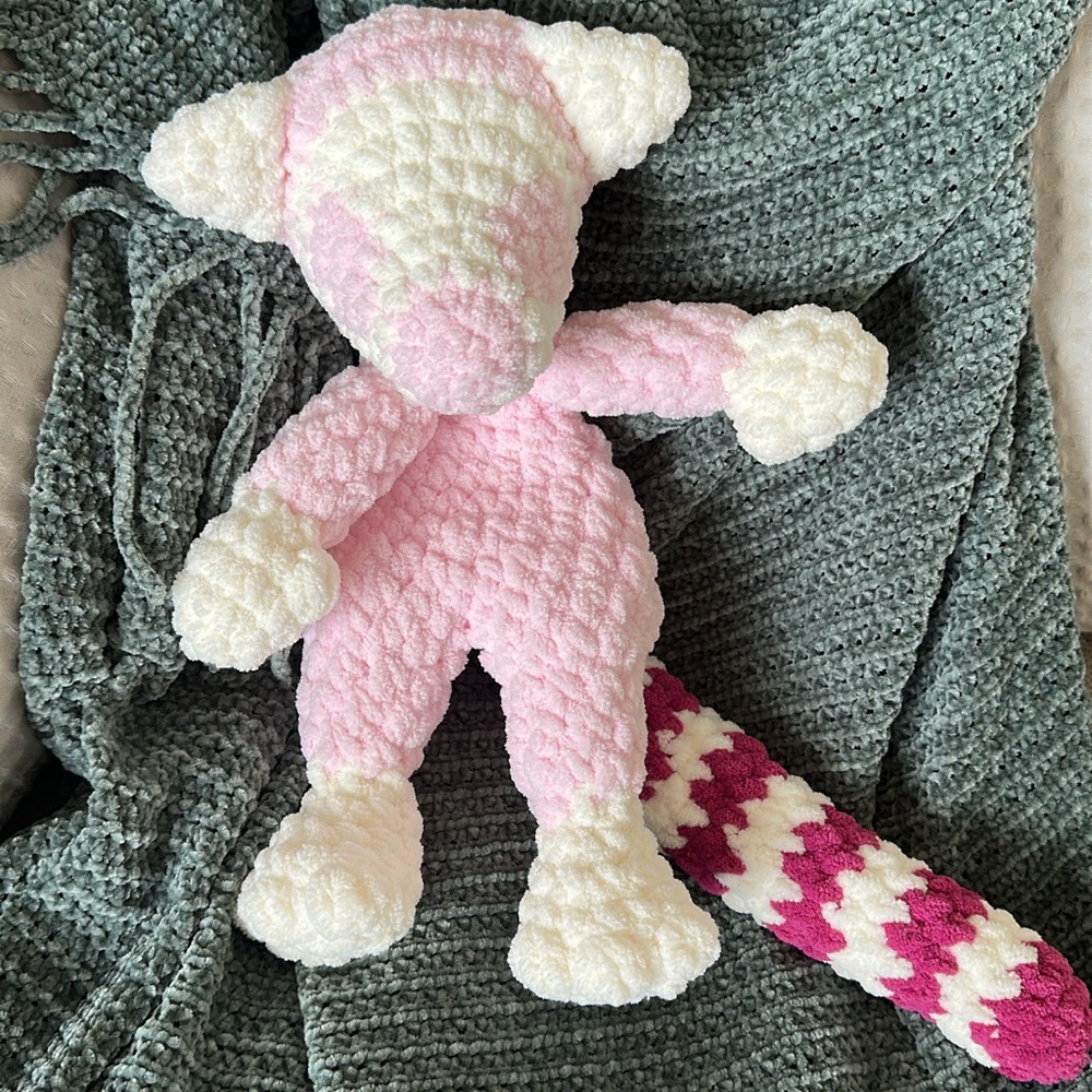 Crochet Lemur Snuggler
